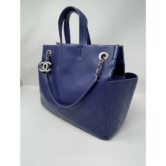 CHANEL Quilted Blue Caviar Leather Pocket Chain CC Charm Tote - Picture 3 of 14